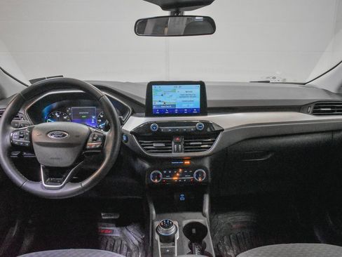 Used 2022 Ford Escape SE w/ SE Sport Appearance Package image 11