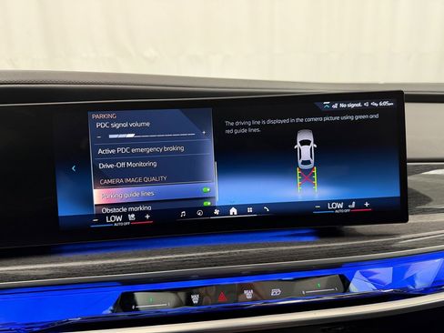 Used 2024 BMW 740i xDrive 740i xDrive Premium image 34