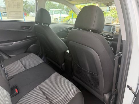 Used 2018 Hyundai Kona SE FWD image 14