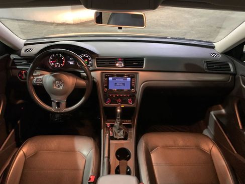 Used 2015 Volkswagen Passat 1.8T Limited Edition image 12