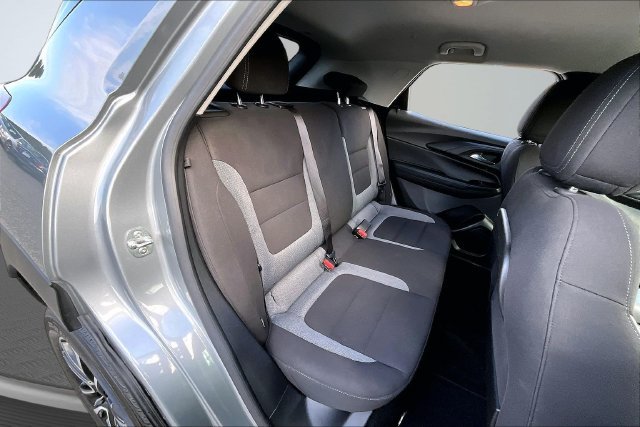 Used 2025 Chevrolet TrailBlazer LT AWD/4WD image 23