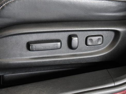Used 2016 Honda Accord Sport image 18