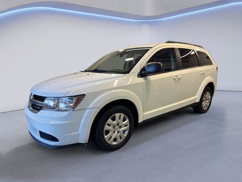 Used 2017 Dodge Journey SE FWD image 3