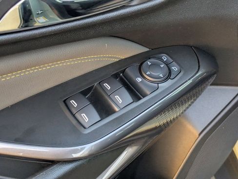 Used 2024 Chevrolet Trax ACTIV w/ Sunroof Package image 12