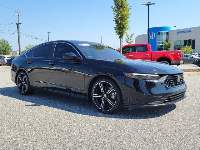 Used 2024 Honda Accord Sport image 3