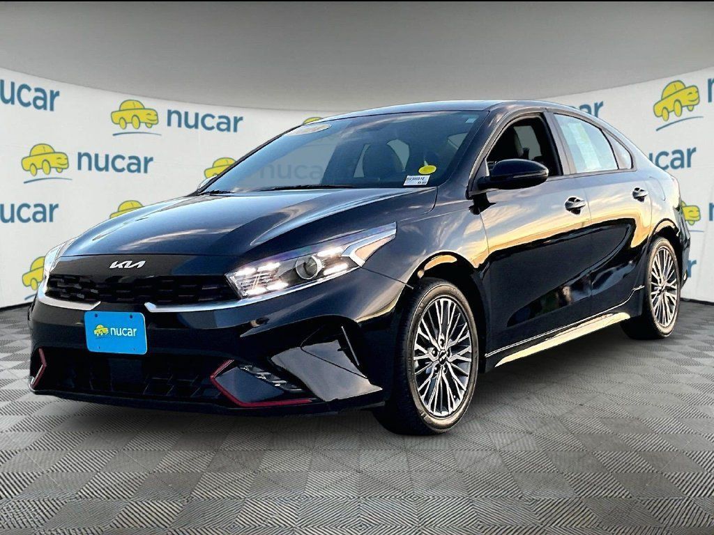 Used 2024 Kia Forte GT-Line w/ GT-Line Premium Package FWD image 3