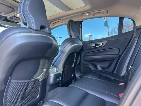 Used 2024 Volvo S60 B5 Plus image 30