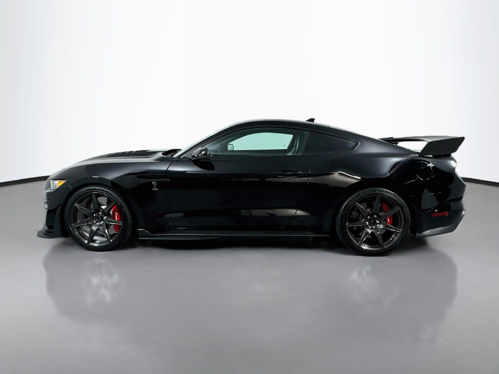 Used 2022 Ford Mustang Shelby GT500 w/ Carbon Fibre Track Pack RWD image 9