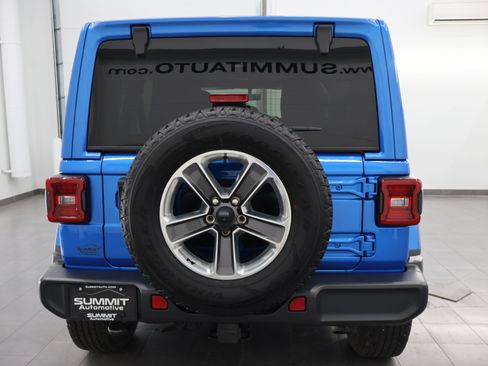 Used 2022 Jeep Wrangler Unlimited Sahara w/ LED Lighting Group AWD/4WD image 24