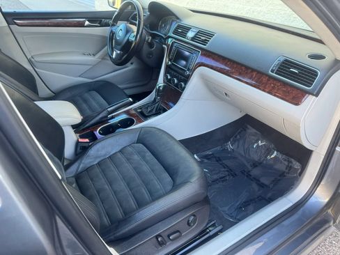 Used 2013 Volkswagen Passat TDI SEL Premium FWD image 12