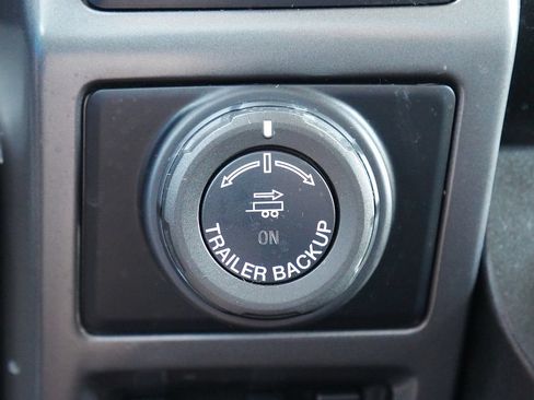 Used 2020 Ford F150 XLT w/ Equipment Group 302A Luxury AWD/4WD image 37