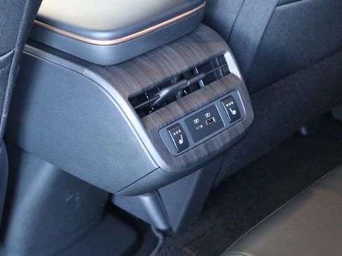 Used 2023 Nissan Ariya AWD image 24