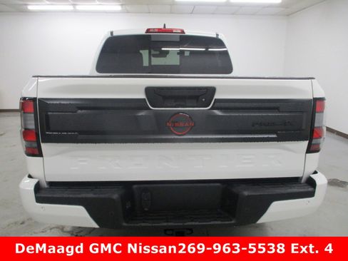New 2025 Nissan Frontier PRO-4X w/ Pro Premium Package image 9