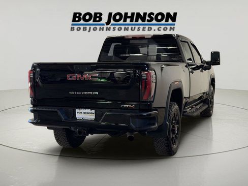 Used 2024 GMC Sierra 2500 AT4 w/ AT4 Preferred Package AWD/4WD image 11