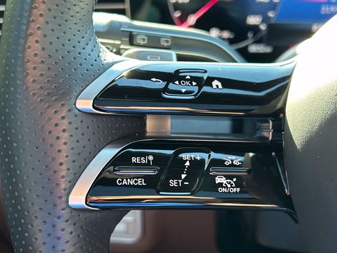 Certified 2025 Mercedes-Benz GLS 450 4MATIC image 29