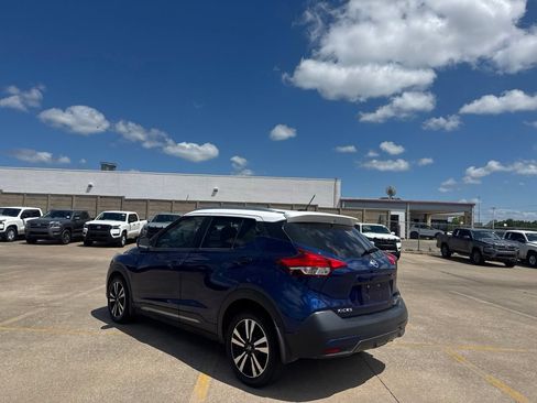 Certified 2019 Nissan Kicks SR w/ SR Premium Package FWD image 15