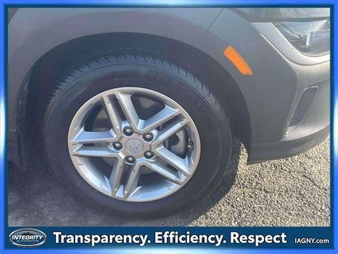 Used 2023 Hyundai Kona SE image 8