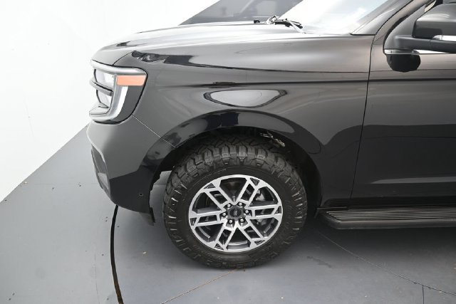 Used 2025 Ford Expedition Active AWD/4WD image 9