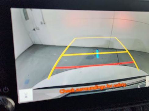 Used 2025 Toyota RAV4 XLE FWD image 17