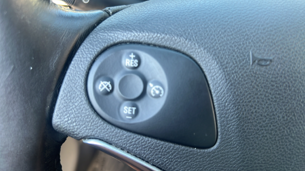 Used 2019 Chevrolet Impala LT FWD image 34