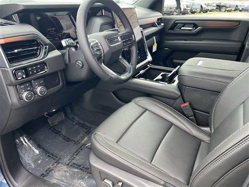 New 2026 GMC Yukon XL Denali image 9