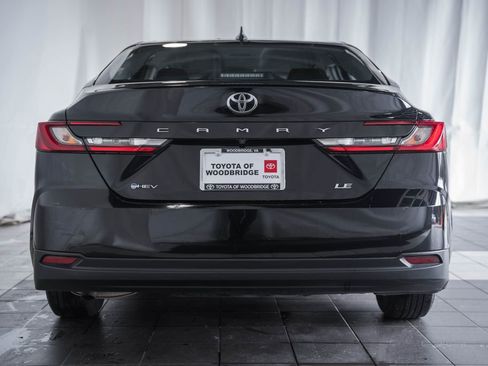 Used 2025 Toyota Camry LE image 5