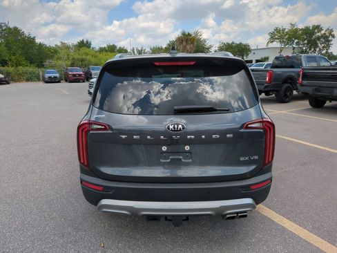 Used 2020 Kia Telluride EX w/ EX Premium Package FWD image 6