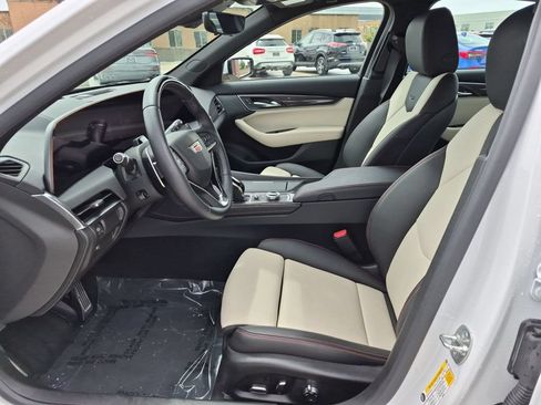 Used 2025 Cadillac CT5 Sport w/ Technology Package AWD/4WD image 9