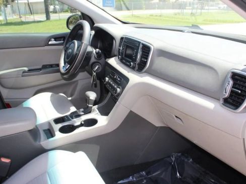 Used 2019 Kia Sportage LX FWD image 26