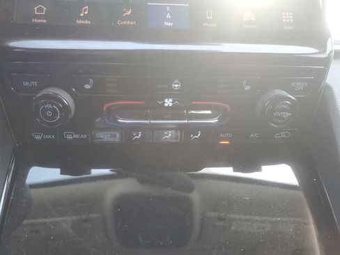 Used 2023 Jeep Grand Cherokee Limited AWD/4WD image 26
