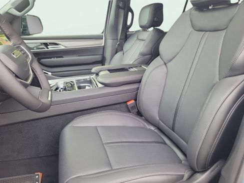 New 2026 Jeep Grand Wagoneer Limited AWD/4WD image 27