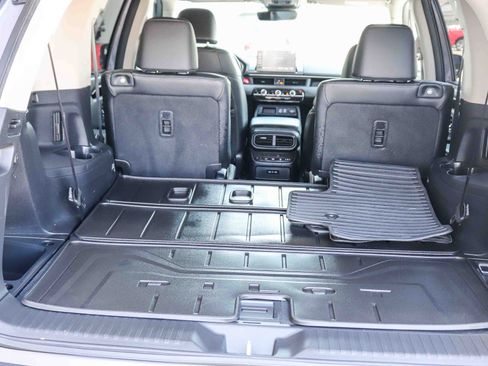 Certified 2025 Honda Pilot Touring image 32