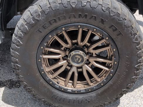 Used 2022 RAM 2500 Big Horn w/ Night Edition AWD/4WD image 11