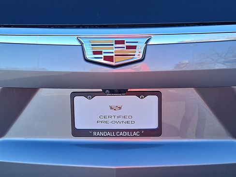 Certified 2024 Cadillac Escalade Premium Luxury Platinum w/ Heavy-Duty Trailer Package image 5