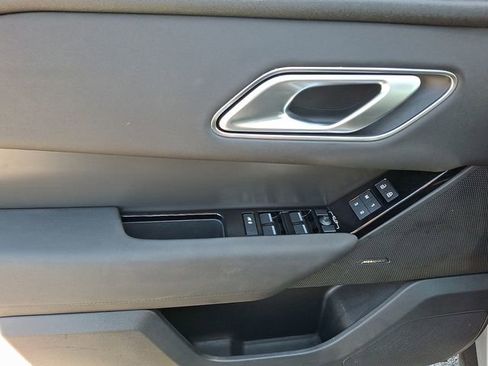 Used 2025 Land Rover Range Rover Velar Dynamic SE AWD/4WD image 12