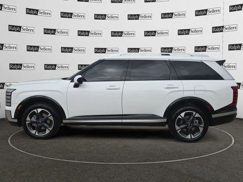 Used 2026 Hyundai Palisade Limited FWD image 3