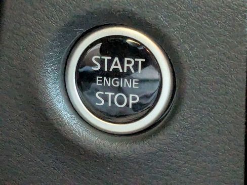 Used 2025 Nissan Frontier SV RWD image 32