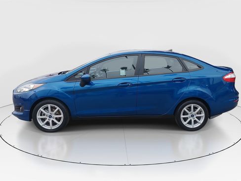 Used 2018 Ford Fiesta SE w/ Equipment Group 201A image 4