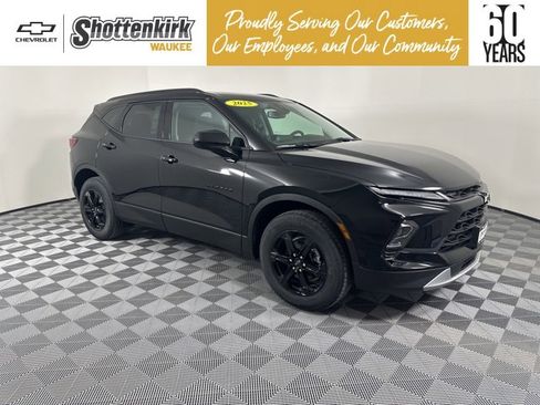 New 2025 Chevrolet Blazer LT w/ Convenience Package image 1