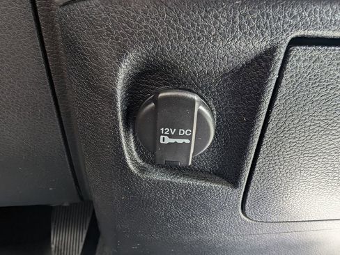 Used 2017 RAM 1500 Big Horn AWD/4WD image 34