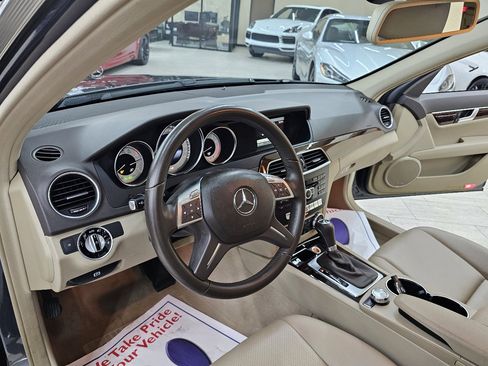 Used 2014 Mercedes-Benz C 250 Sedan w/ Premium 1 Package image 19