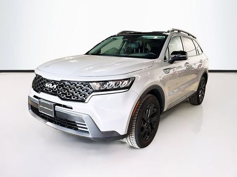Used 2023 Kia Sorento S w/ Panoramic Sunroof Package AWD/4WD image 3