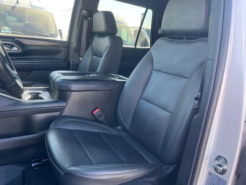 Used 2024 Chevrolet Tahoe LT w/ Luxury Package image 12