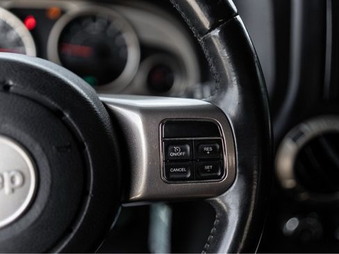 Used 2016 Jeep Wrangler Unlimited Sport w/ Connectivity Group AWD/4WD image 12
