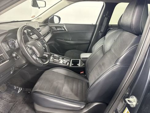Used 2024 Mitsubishi Outlander SE AWD/4WD image 18