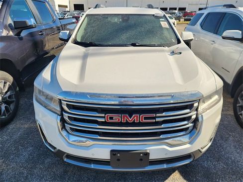 Used 2023 GMC Acadia SLE w/ Driver Convenience Package image 2