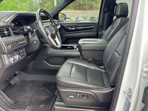 Used 2022 GMC Yukon Denali w/ Max Trailering Package AWD/4WD image 11