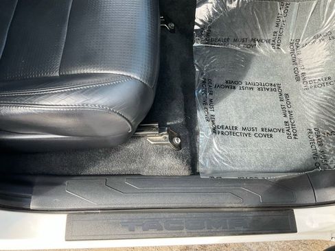 Used 2019 Toyota Tacoma TRD Off-Road w/ TRD Premium Off Road Package image 56