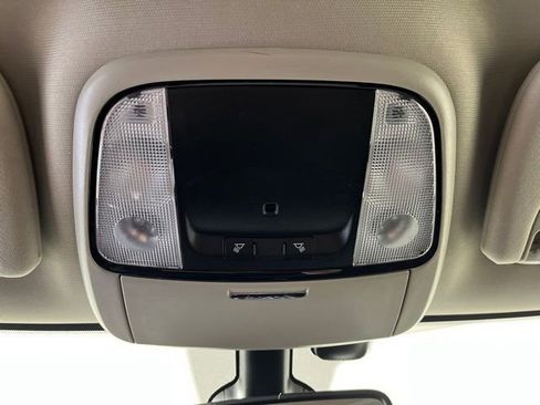 Used 2021 Dodge Durango SXT image 34