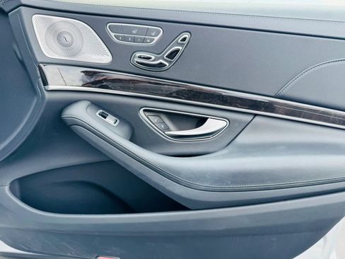 Used 2016 Mercedes-Benz S 550 Sedan image 27